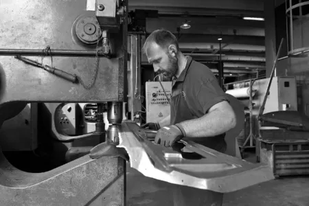 Mabert costruzione lamierati nuovi per auto d'epoca